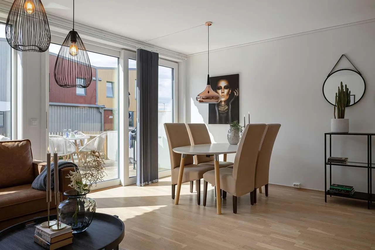 Home Window Tint: Comfort, Privacy, Savings